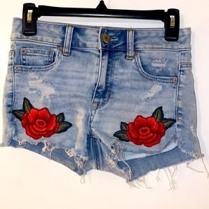 American Eagle Hi-Rise Shortie Rose Embroidered Cutoff Jean Shorts Sz 0 *NWOT*